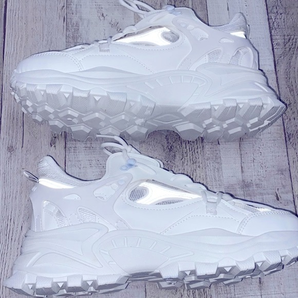 Fashion sneakers size 43, US 9 1/2 - Picture 4 of 11